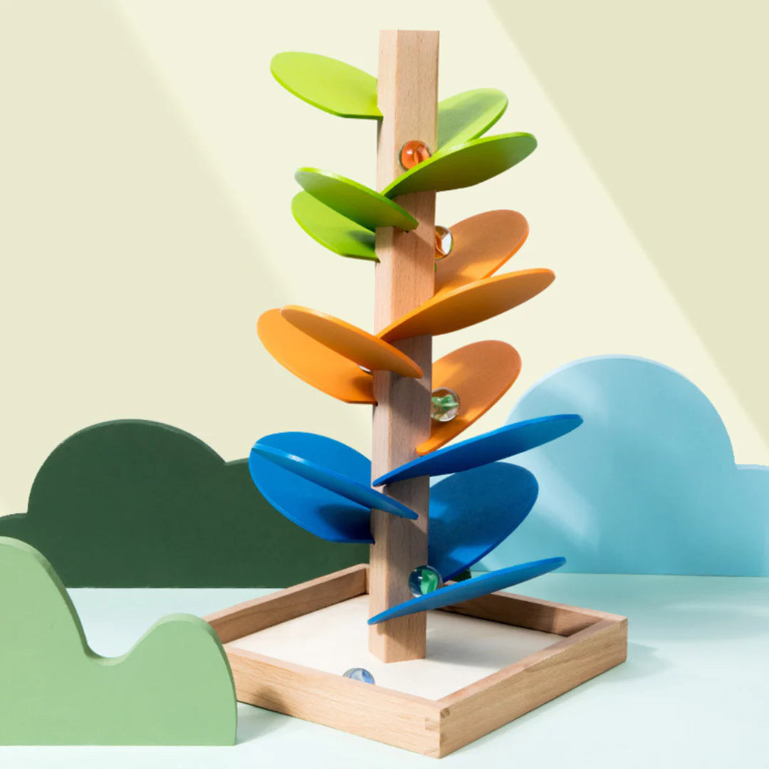 Montessori regnbågens kulträtorn i trä