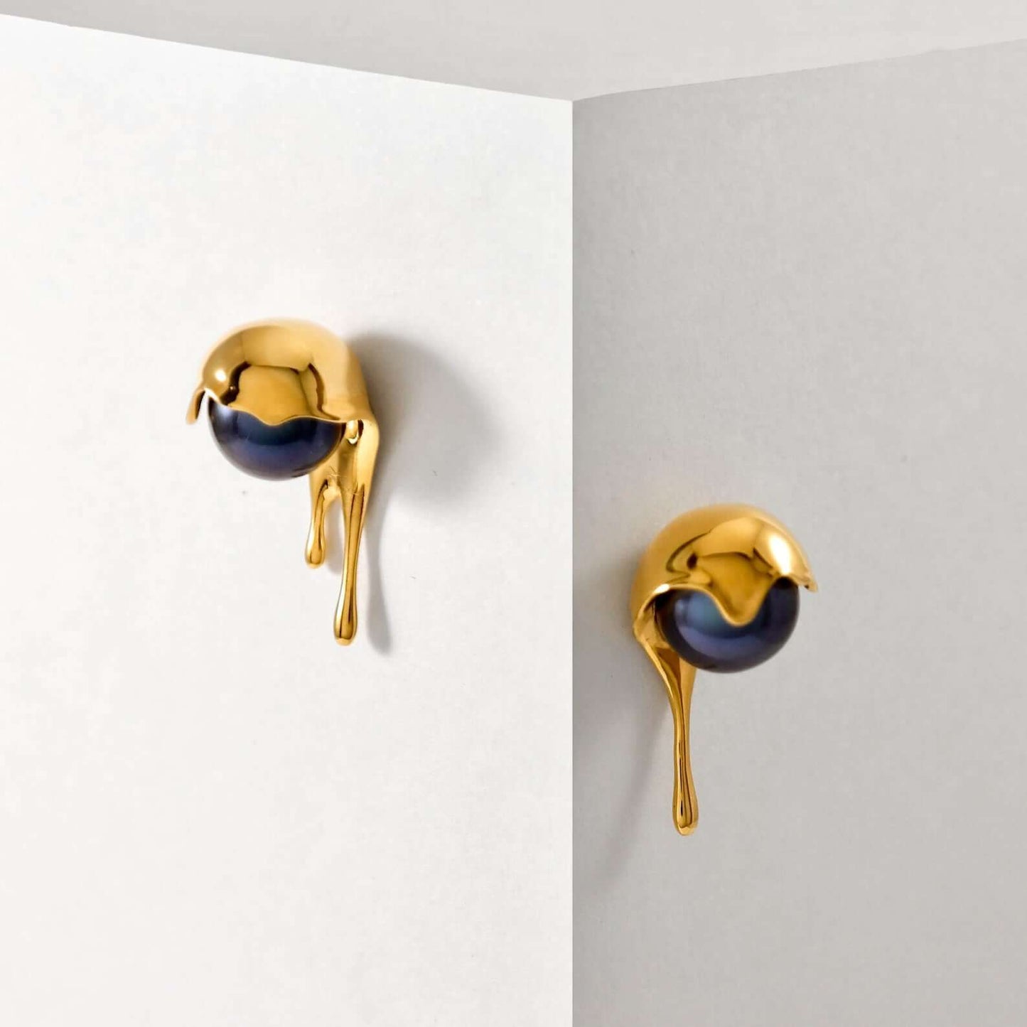 Melting Pearl Earrings