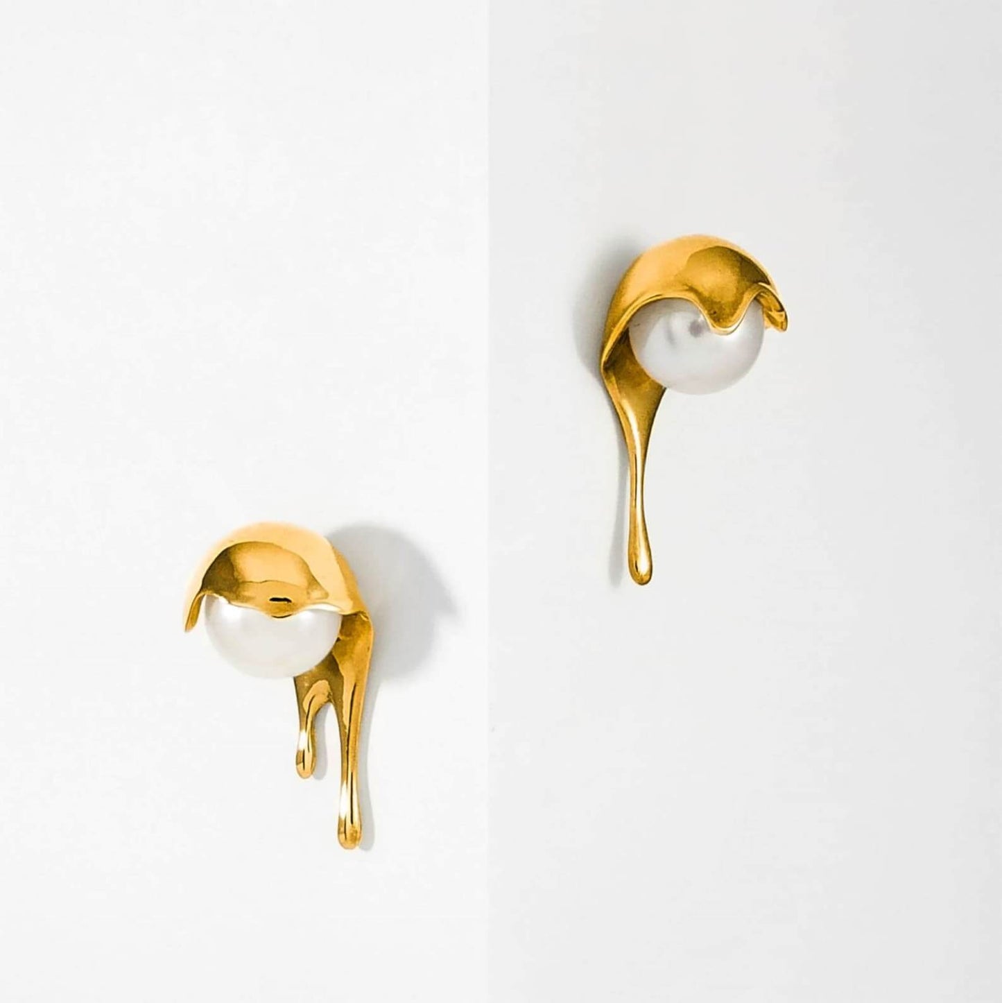 Melting Pearl Earrings