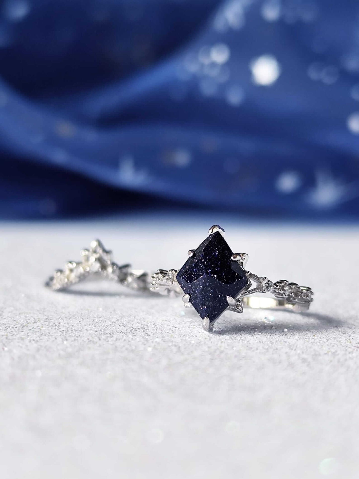 Acotar Double Band Rings